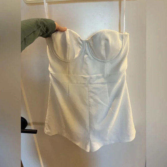 NWT Revolve x Michael Costello Karina Romper Ivory - Picture 3 of 6